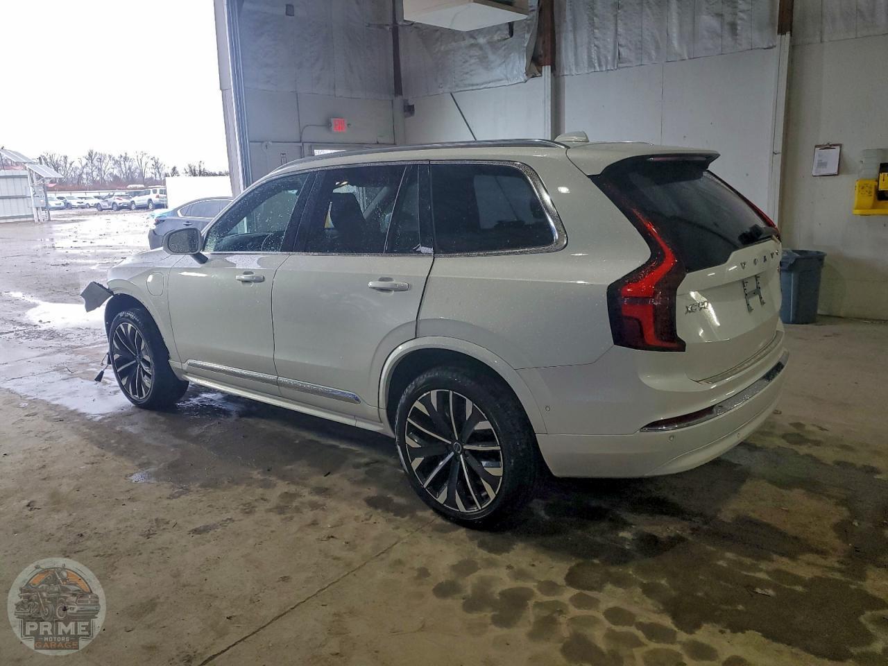 2025 VOLVO XC90 — фото 2