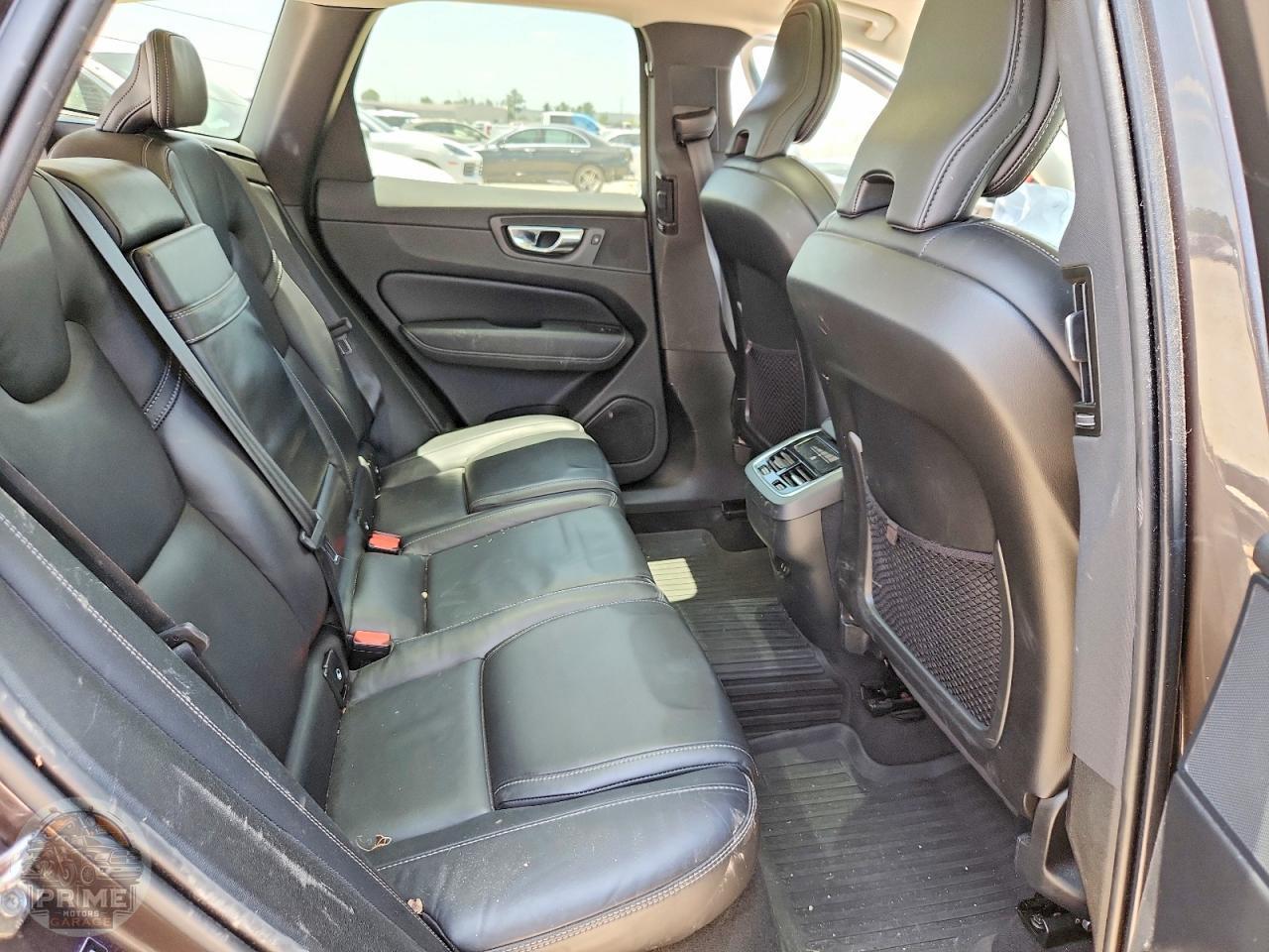 2022 VOLVO XC60 — фото 10