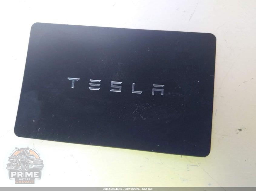 2022 TESLA MODEL Y PERFORMANCE DUAL MOTOR ALL-WHEEL DRIVE — фото 11