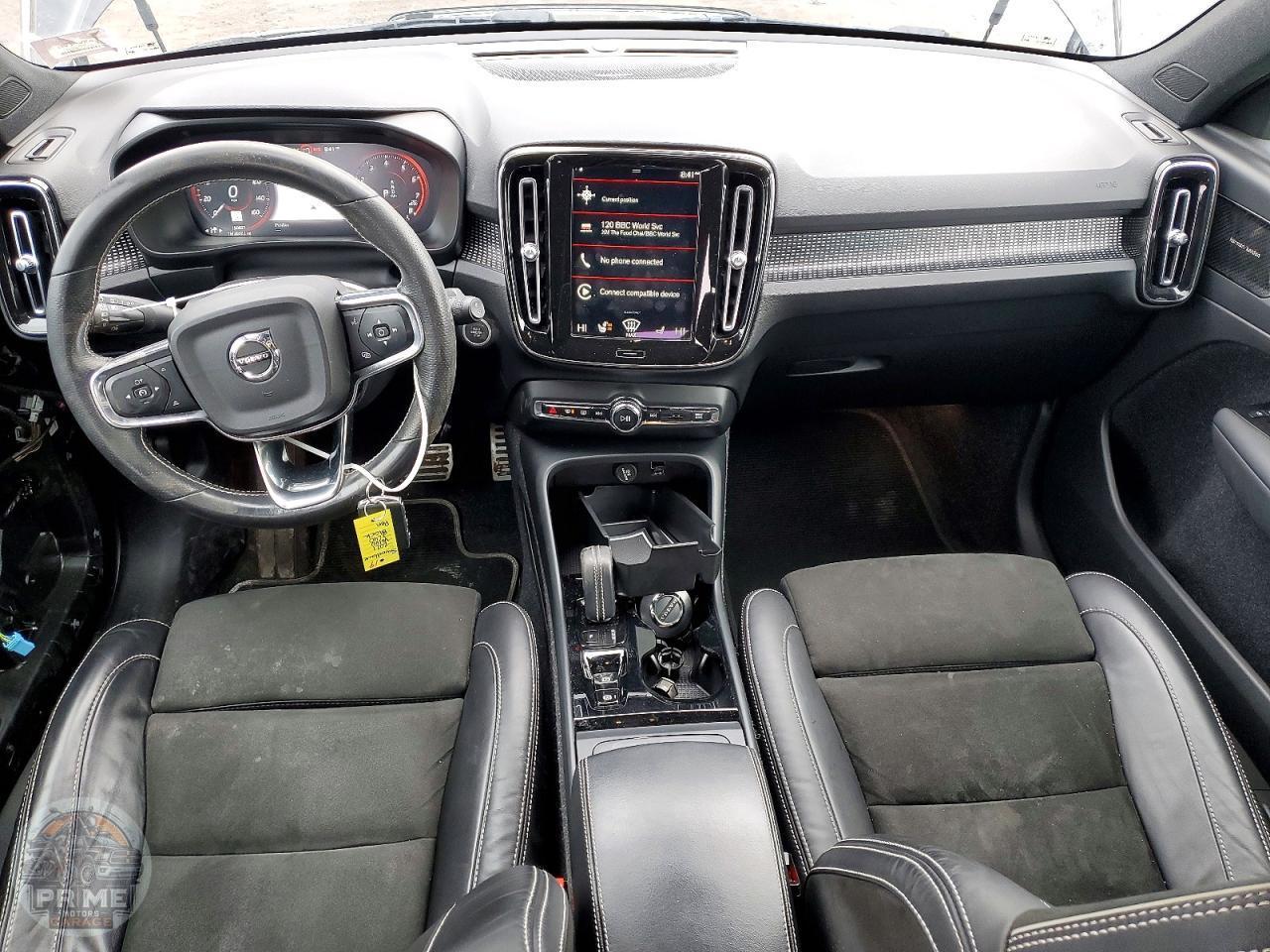 2021 VOLVO XC40 — фото 15