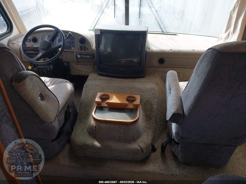 2002 WORKHORSE CUSTOM CHASSIS MOTORHOME CHASSIS P3500 — фото 5