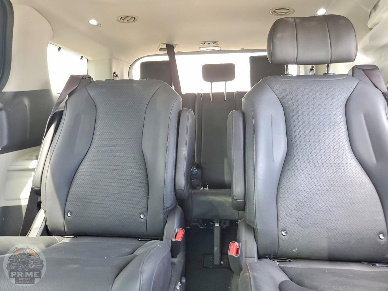 2024 KIA CARNIVAL — фото 10