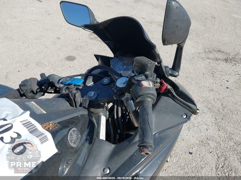 2018 YAMAHA YZFR3 — фото 5