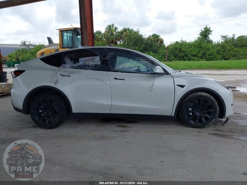 2023 TESLA MODEL Y AWD/LONG RANGE DUAL MOTOR ALL-WHEEL DRIVE — фото 13