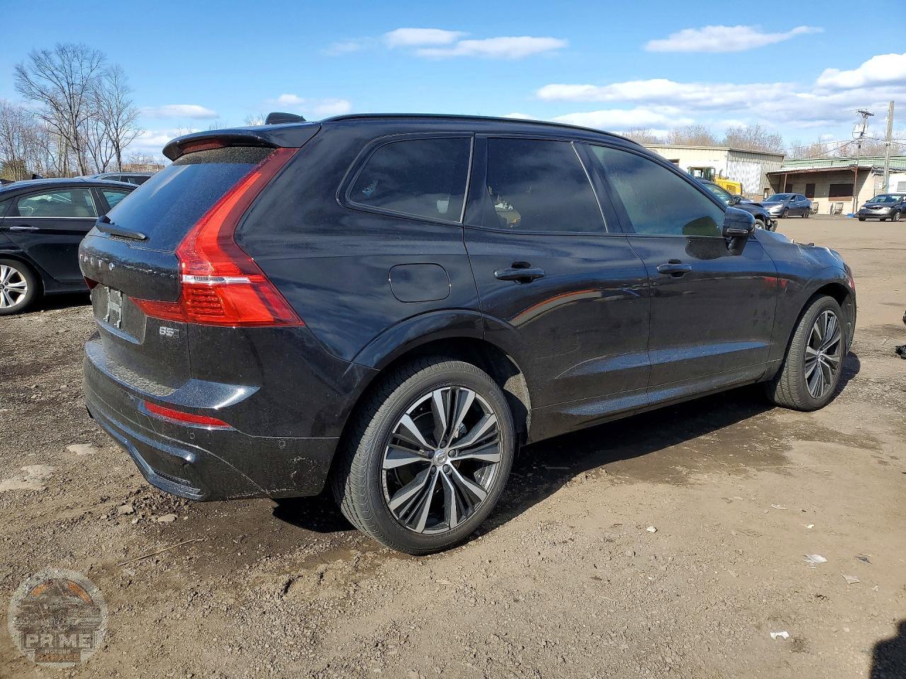 2024 VOLVO XC60 — фото 3