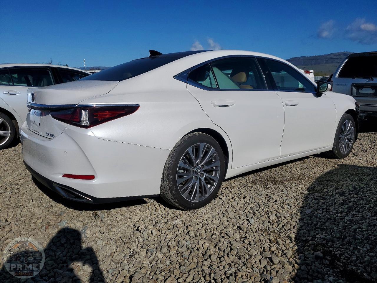 2020 LEXUS ES — фото 3