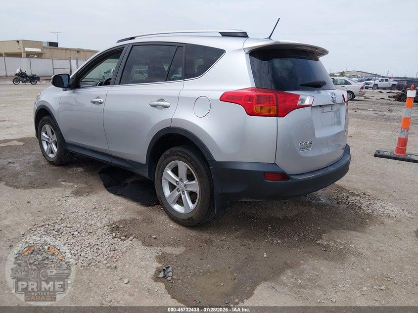 2013 TOYOTA RAV4 XLE — фото 3