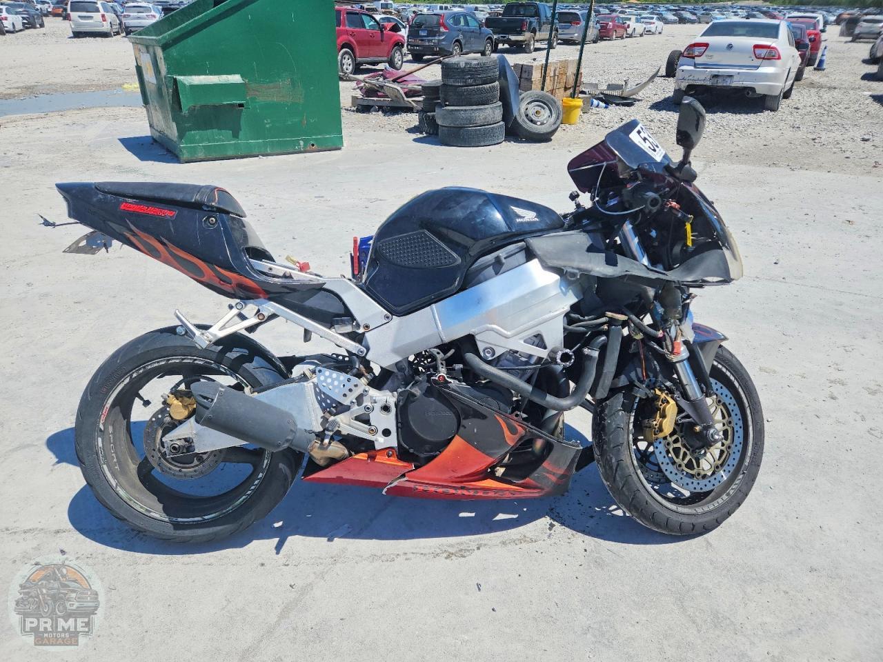 2001 HONDA CBR900 — фото 1
