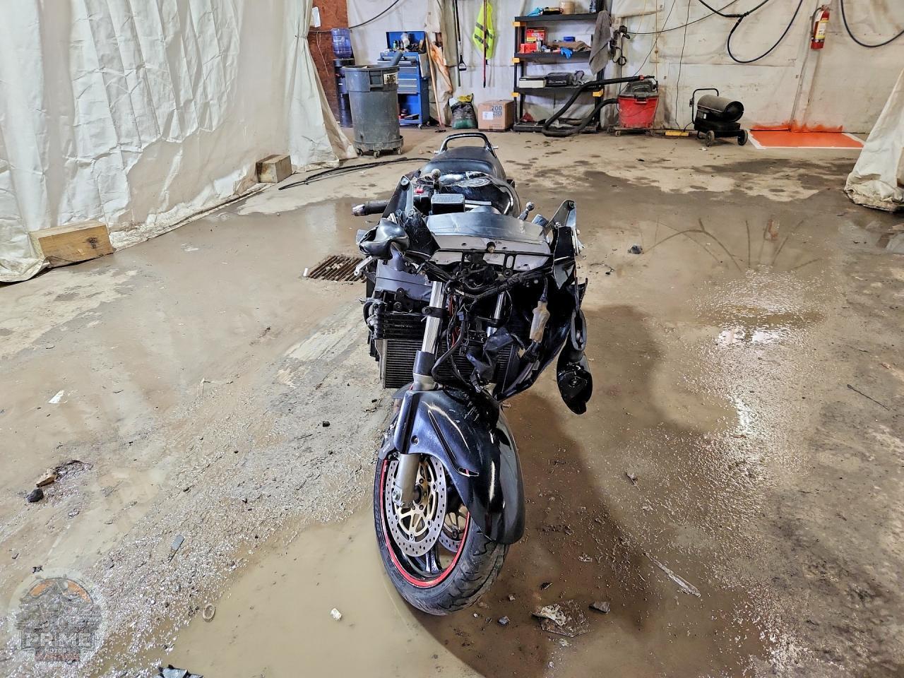 2003 HONDA CBR1100 — фото 2