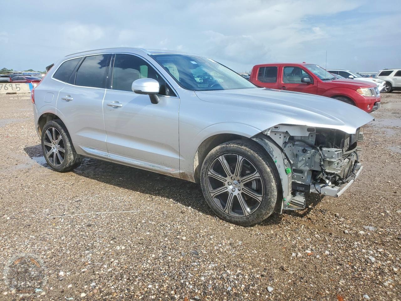 2021 VOLVO XC60 — фото 4