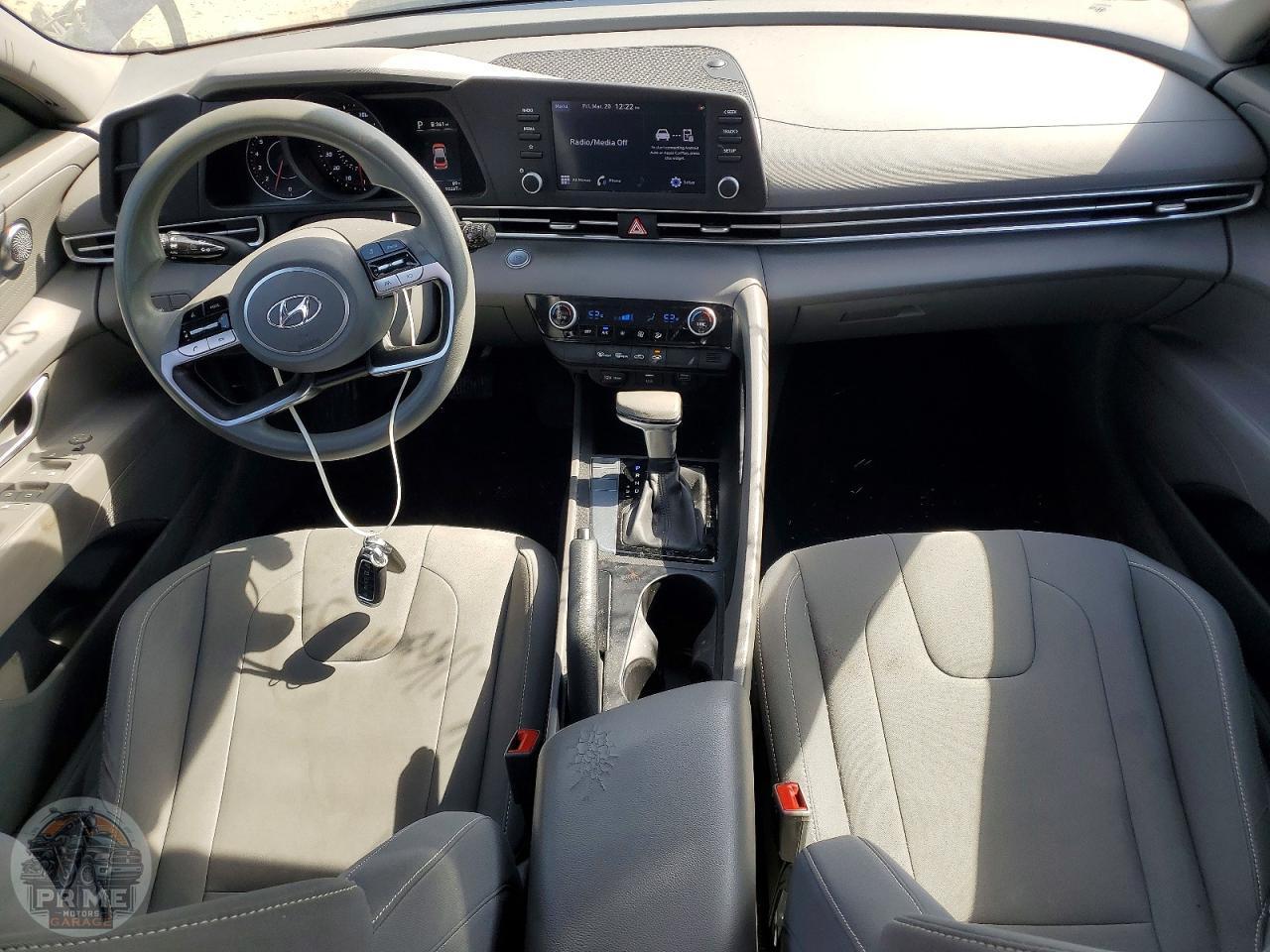 2022 HYUNDAI ELANTRA — фото 8