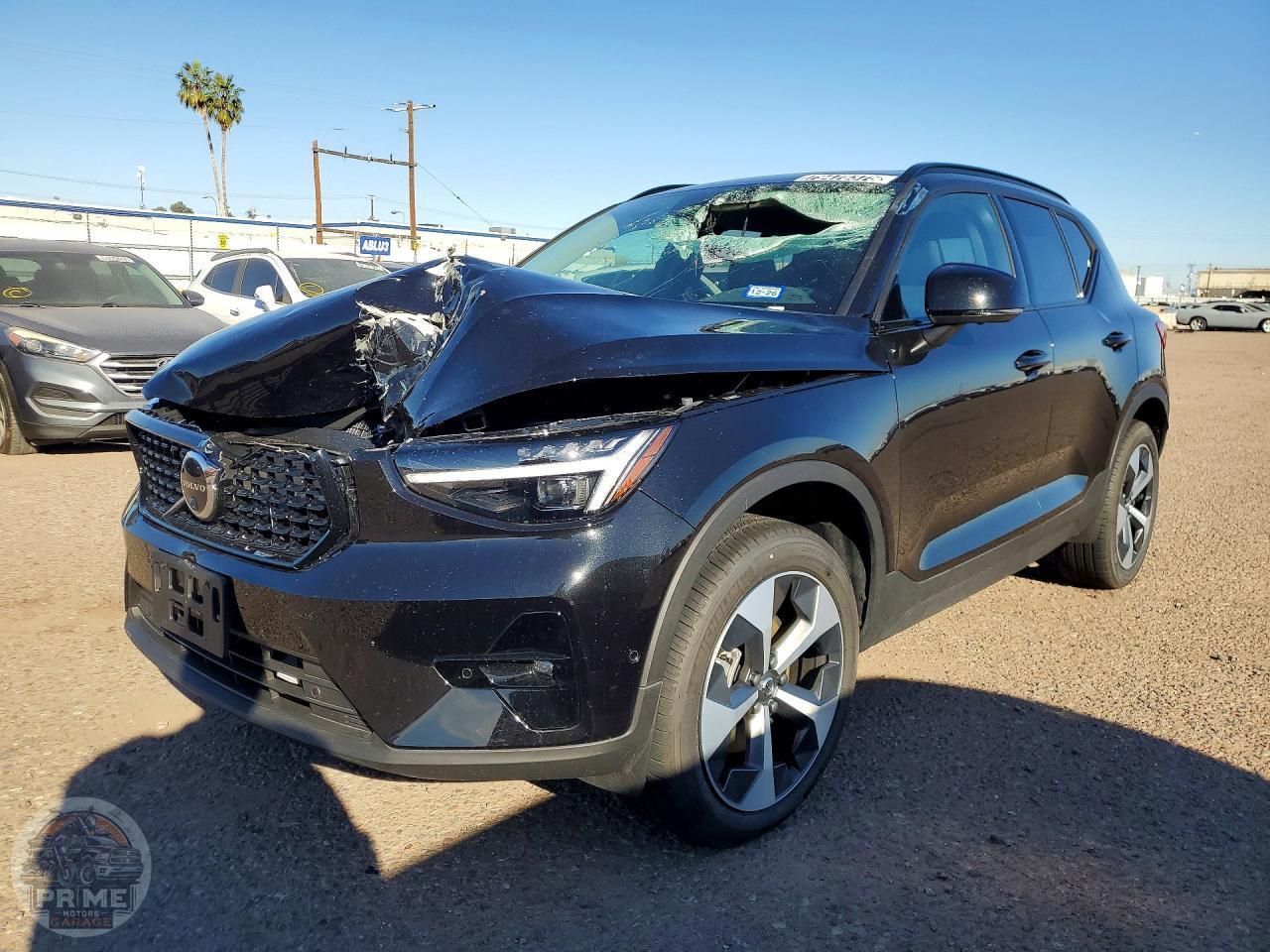2026 VOLVO XC40 — фото 1