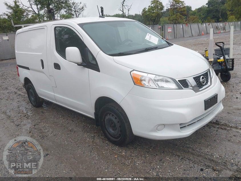 2015 NISSAN NV200 SV — фото 1