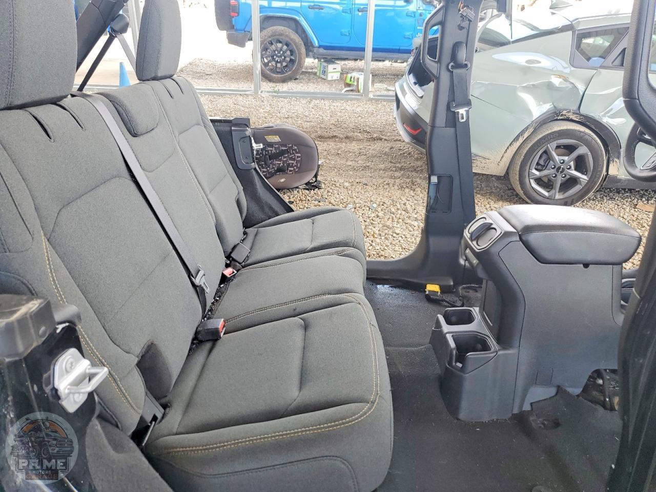 2025 JEEP WRANGLER — фото 11