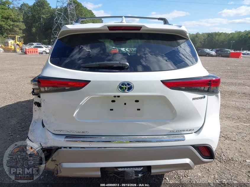 2023 TOYOTA HIGHLANDER HYBRID PLATINUM — фото 16