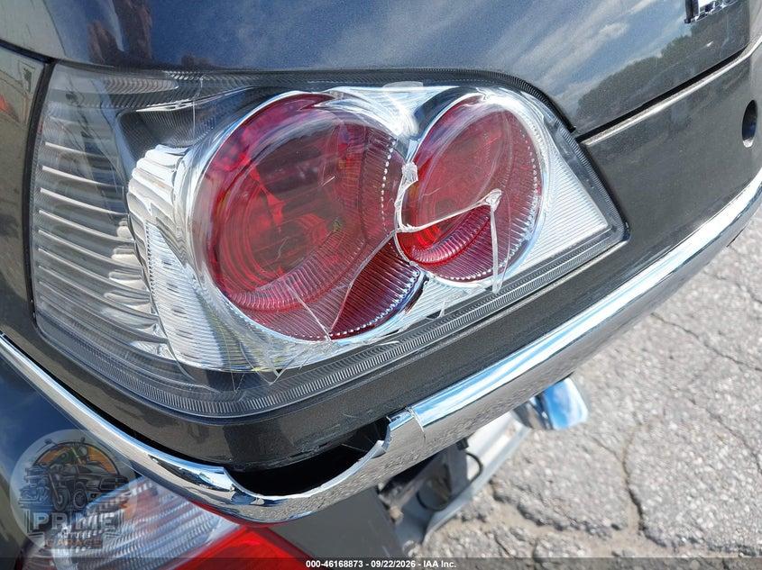 2010 HONDA GL1800 — фото 14