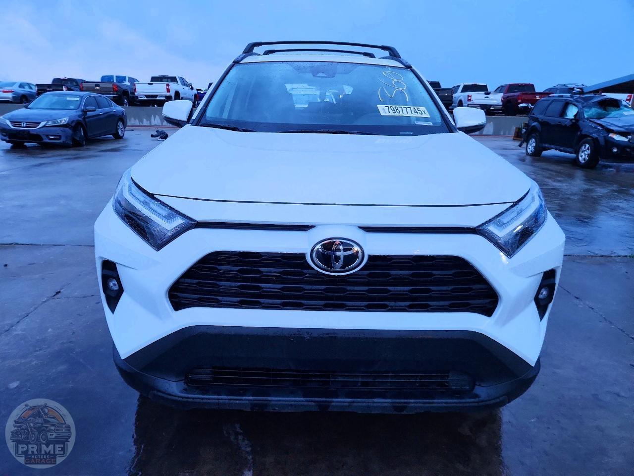 2025 TOYOTA RAV4 — фото 4
