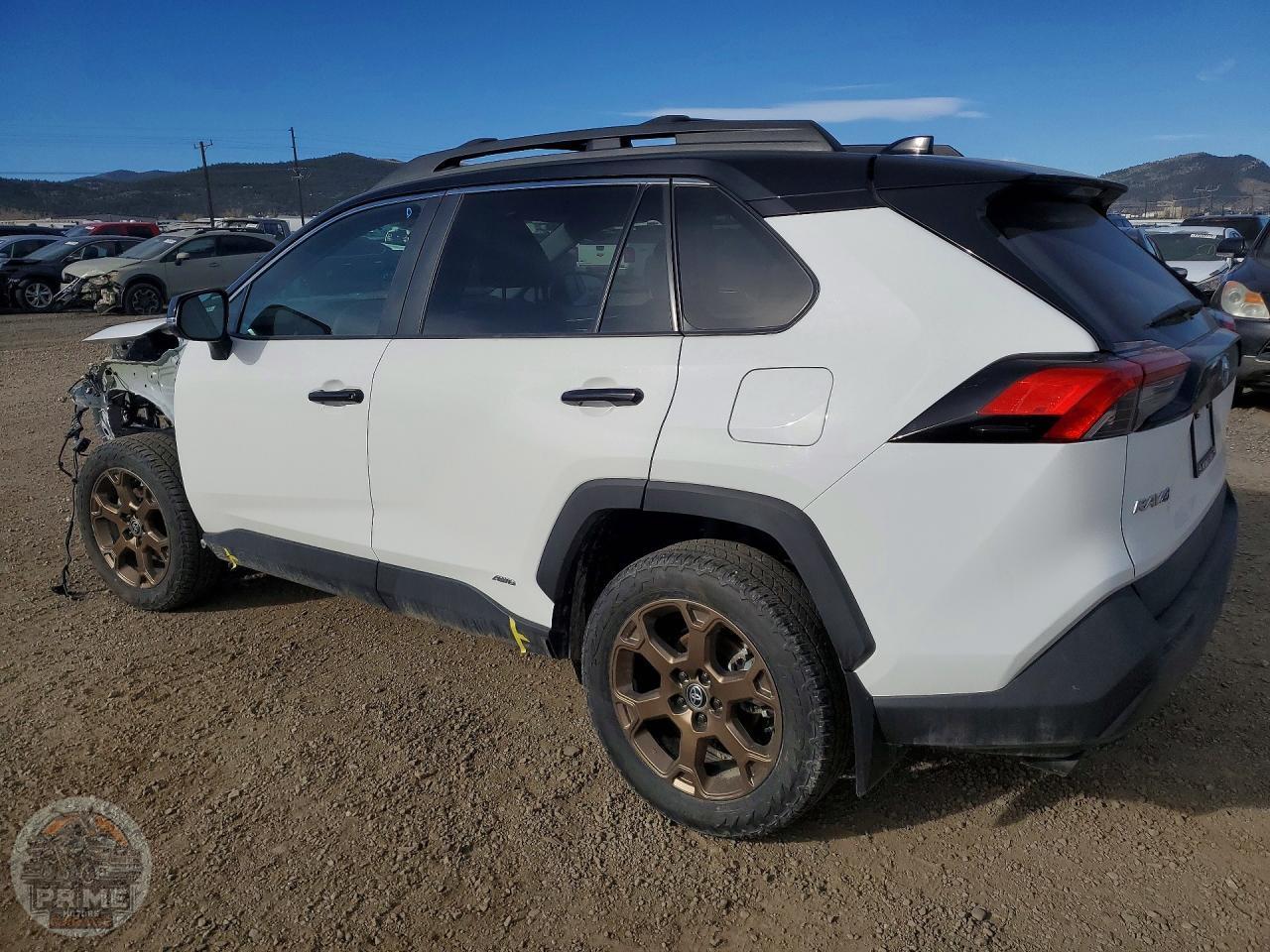 2025 TOYOTA RAV4 — фото 2