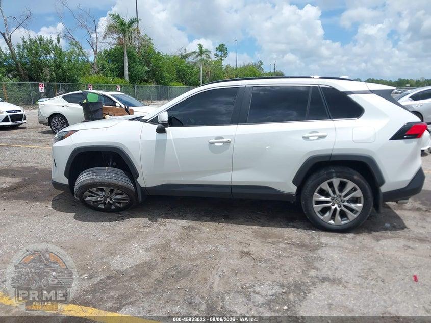 2024 TOYOTA RAV4 XLE PREMIUM — фото 14