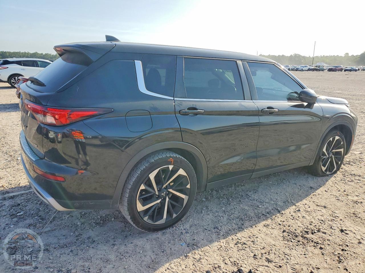2022 MITSUBISHI OUTLANDER — фото 1