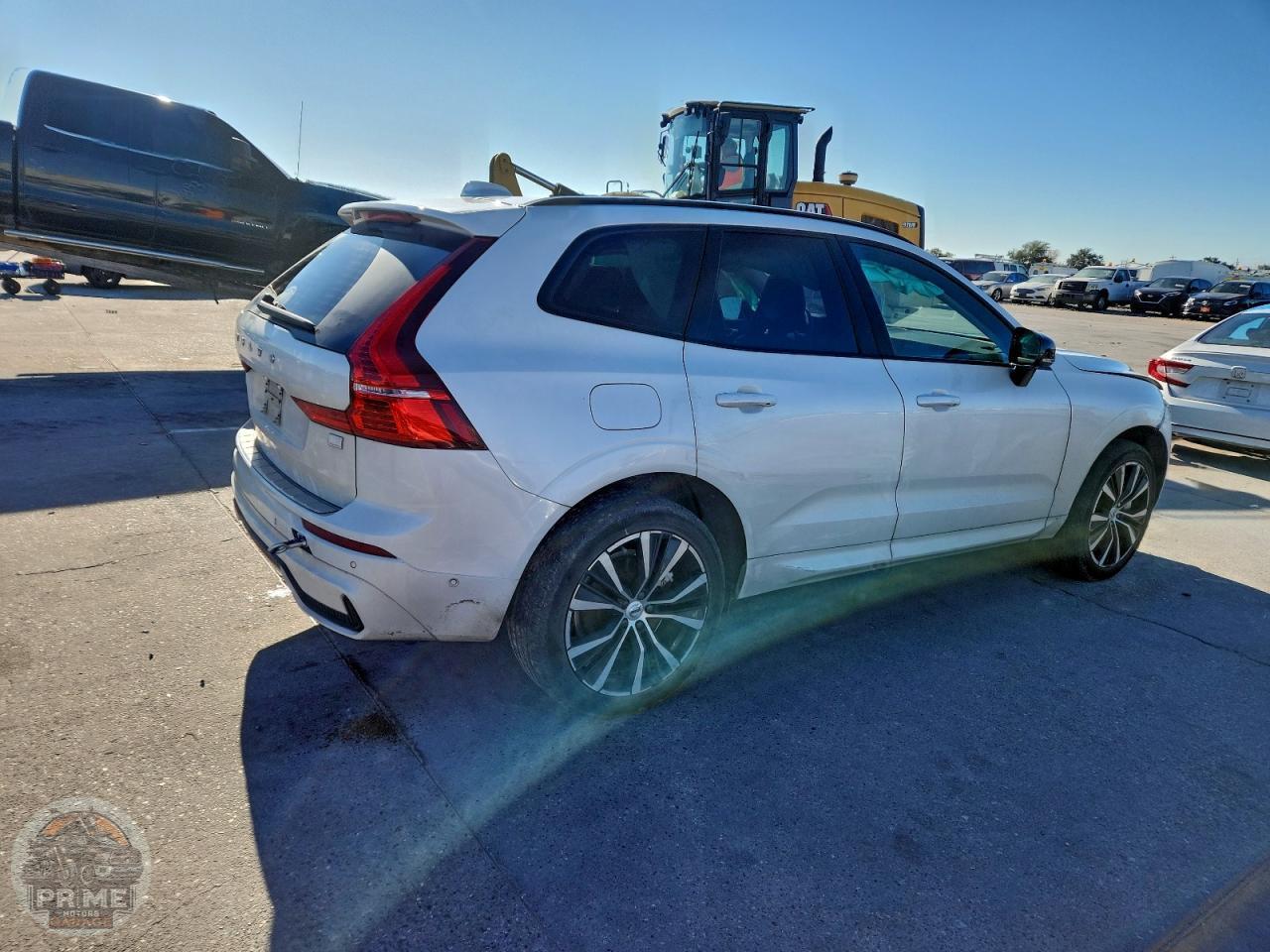2023 VOLVO XC60 — фото 3