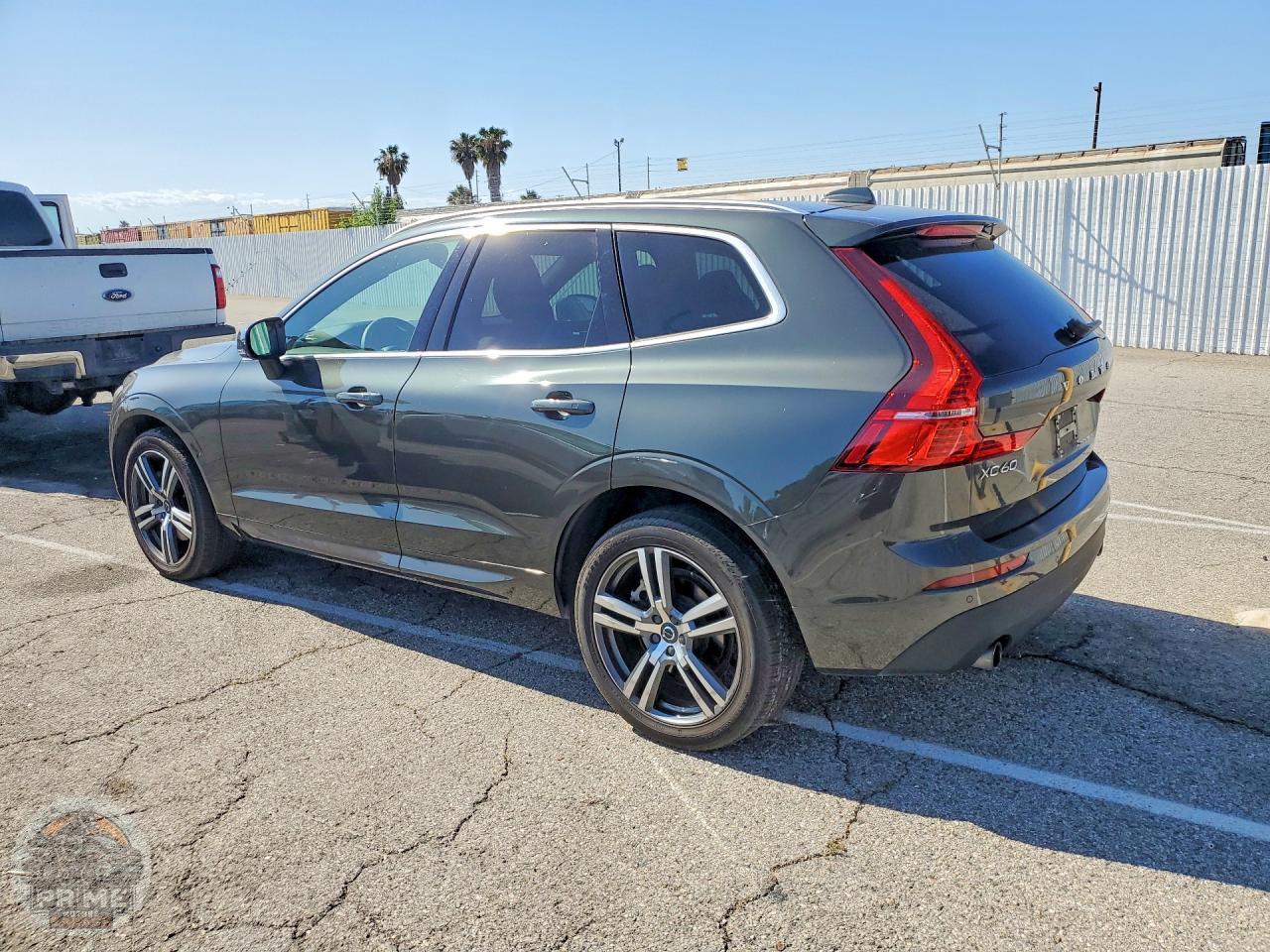 2021 VOLVO XC60 — фото 2