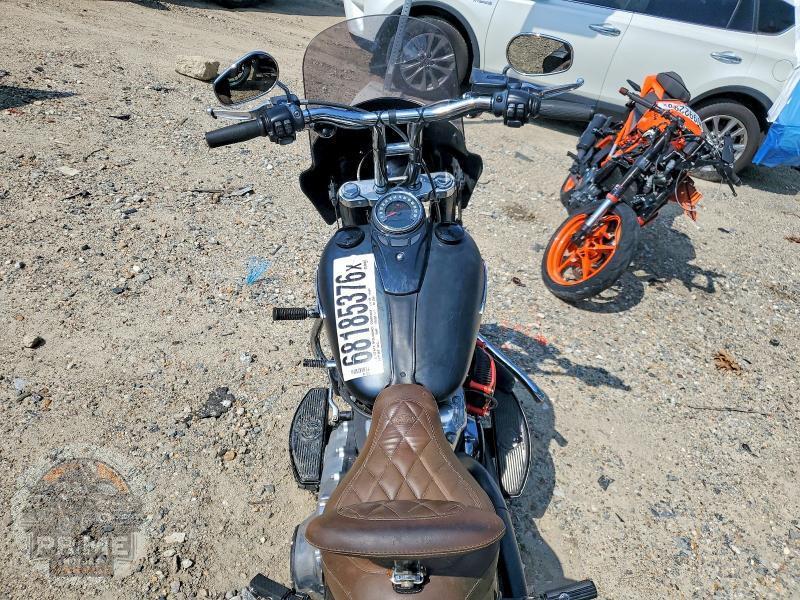 2019 HARLEY-DAVIDSON FLSL (SOFTAIL SLIM) — фото 6