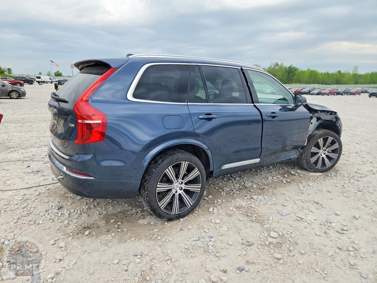 2025 VOLVO XC90 — фото 3