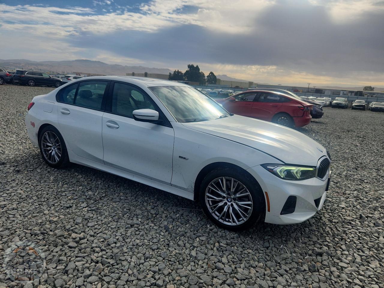 2023 BMW 3 SERIES — фото 4