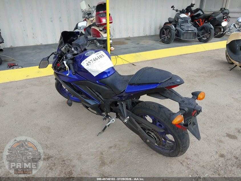 2023 YAMAHA YZFR3 A — фото 3