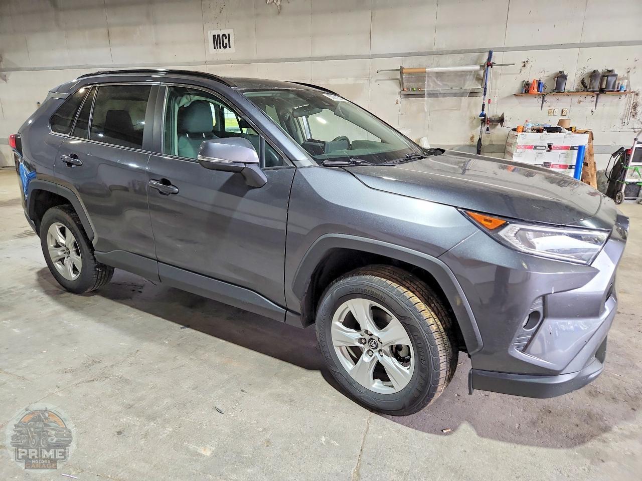 2020 TOYOTA RAV4 — фото 4
