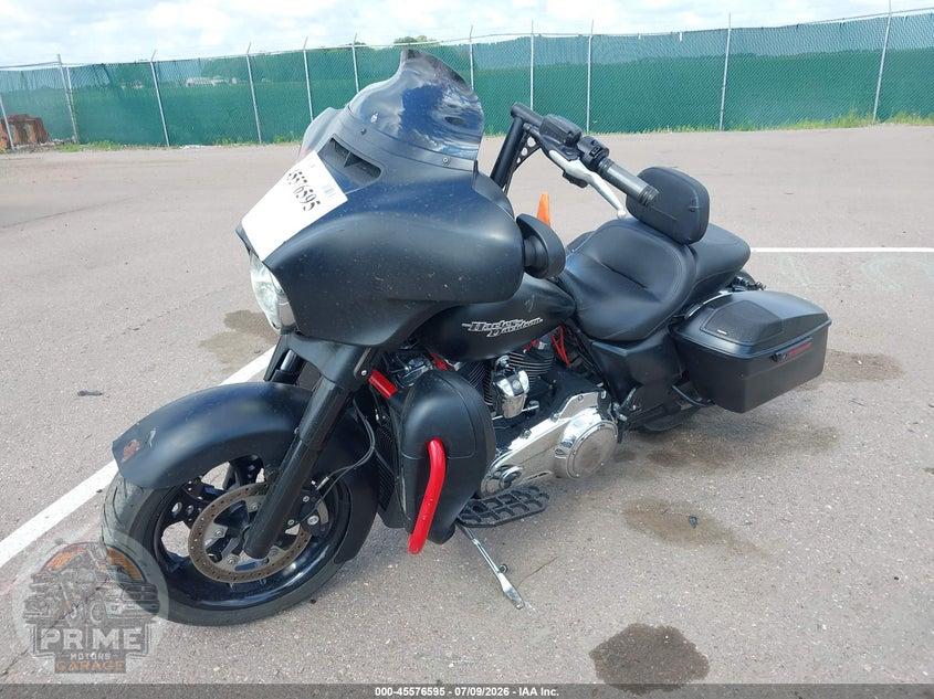 2017 HARLEY-DAVIDSON FLHXS (STREET GLIDE SPECIAL) STREET GLIDE SPECIAL — фото 2
