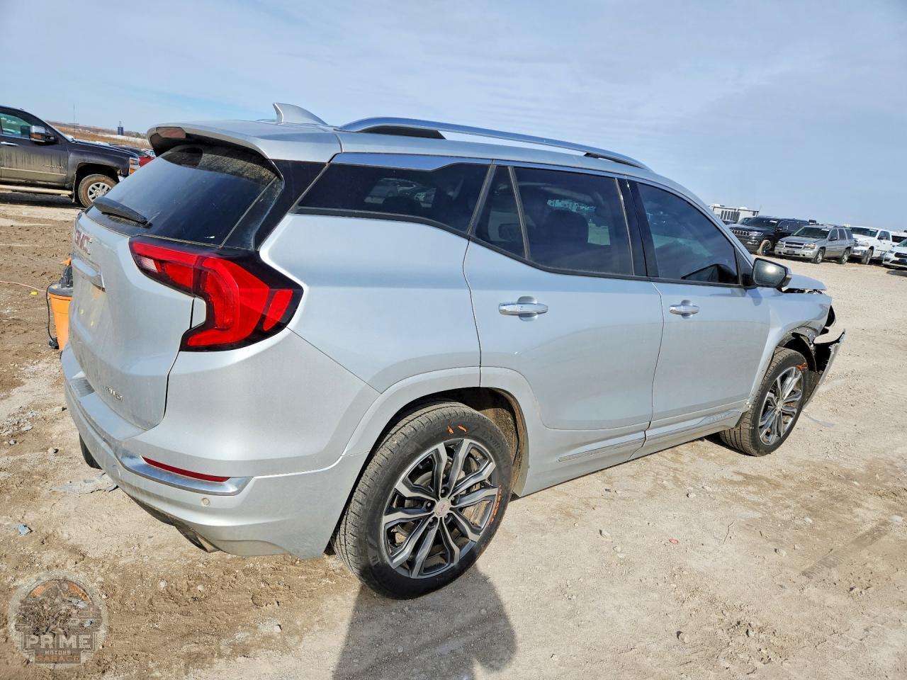 2020 GMC TERRAIN — фото 3