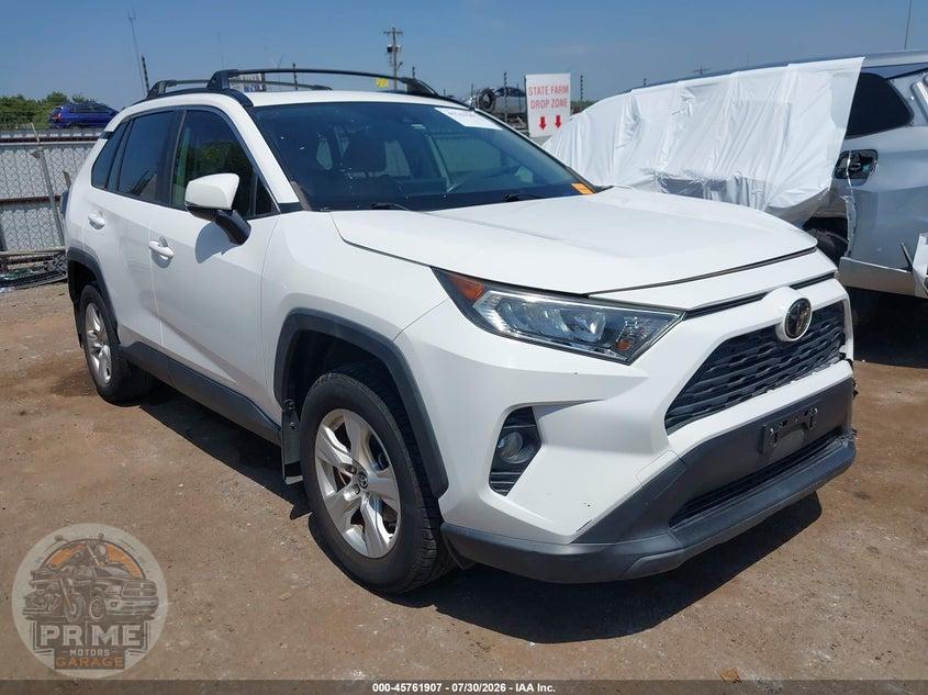 2019 TOYOTA RAV4 XLE — фото 1