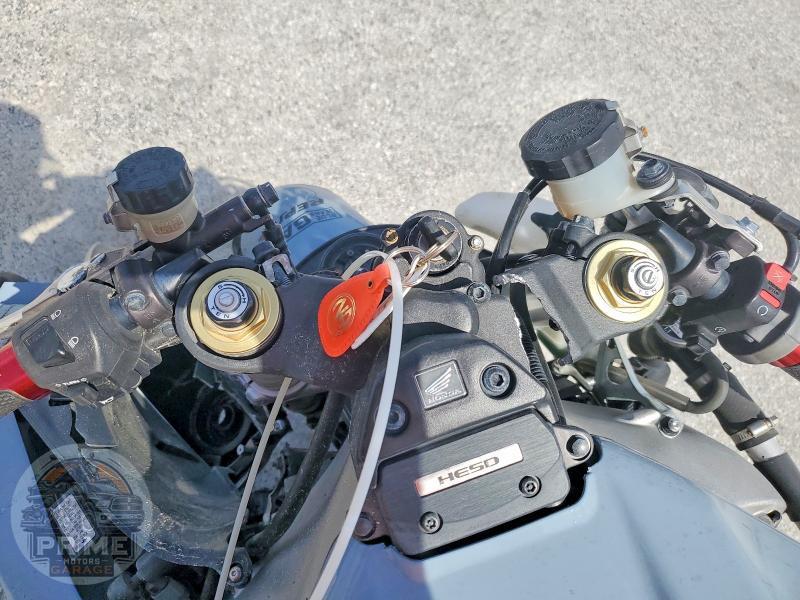 2007 HONDA CBR1000 — фото 7