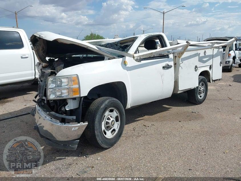 2013 CHEVROLET SILVERADO 2500HD WORK TRUCK — фото 2