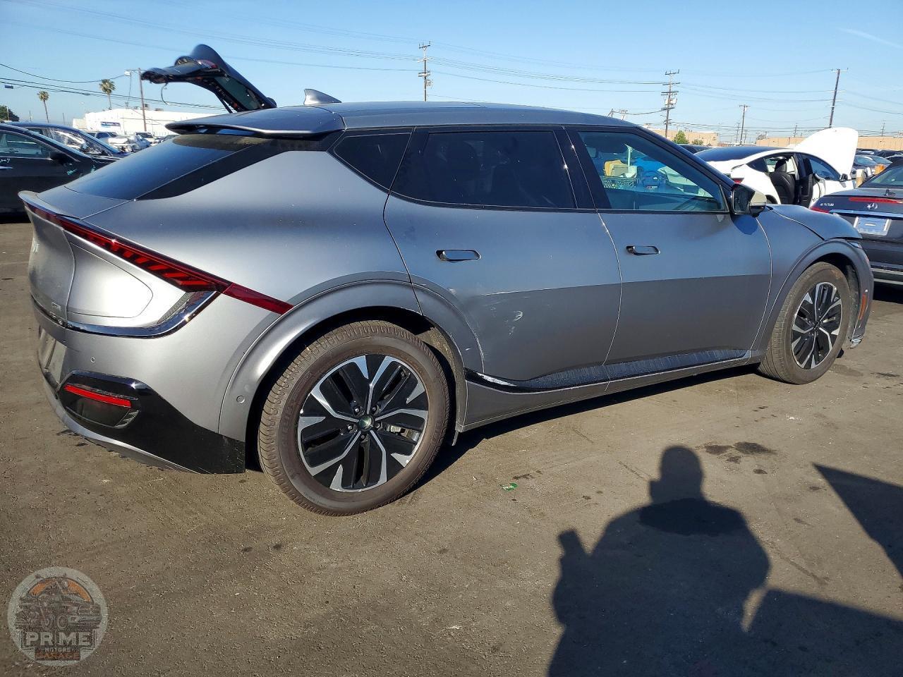 2023 KIA EV6 — фото 2
