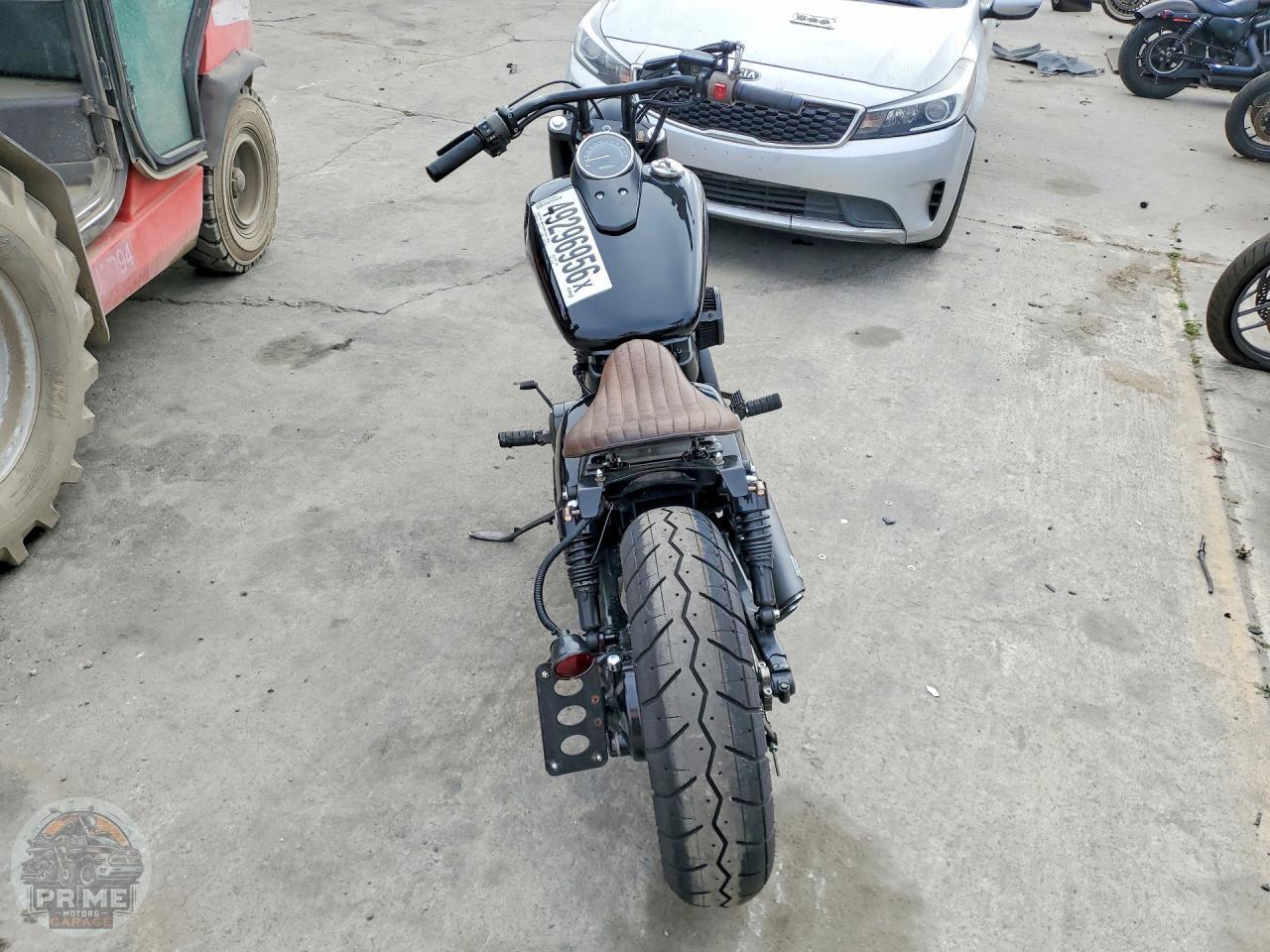 2015 HONDA VT750 — фото 4