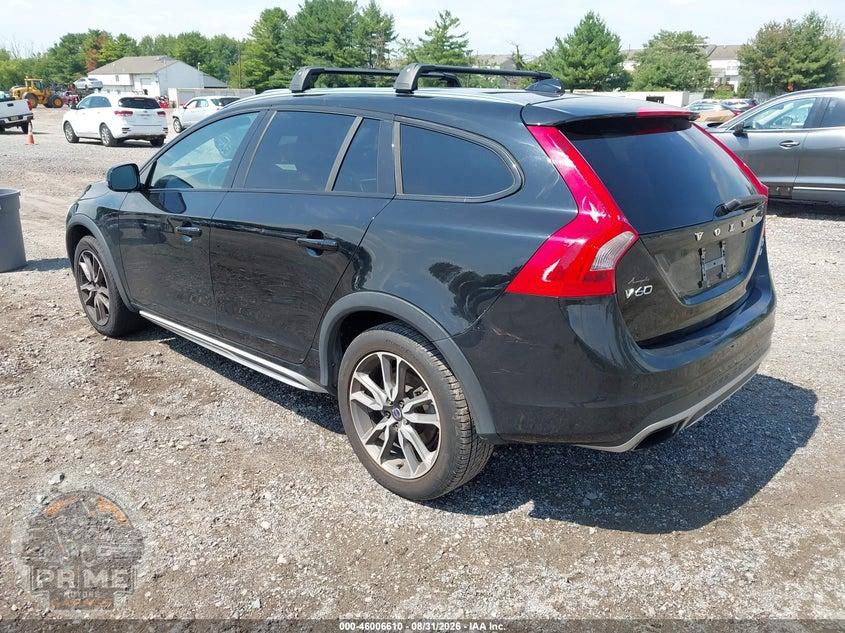 2015 VOLVO V60 CROSS COUNTRY T5 — фото 3