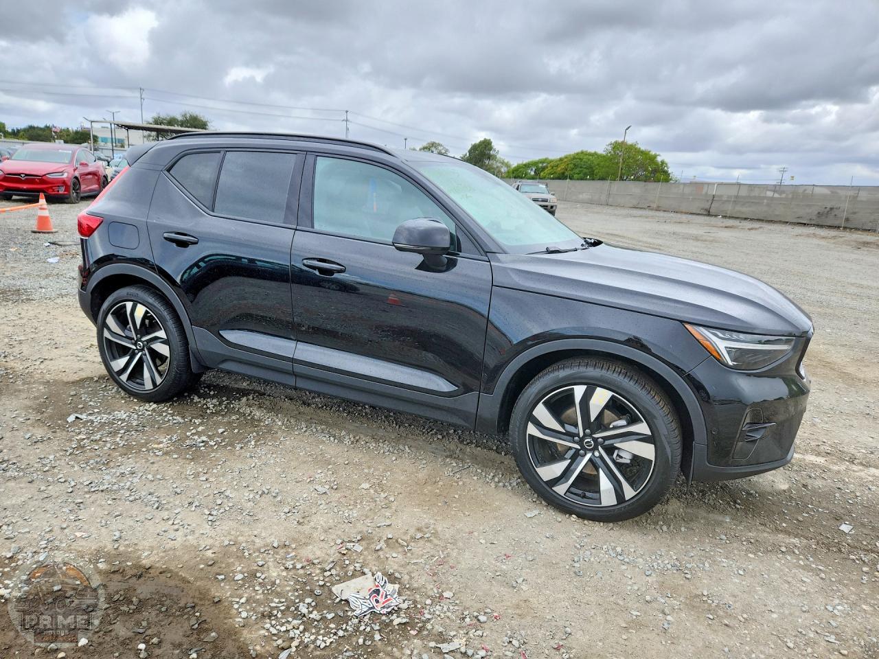 2024 VOLVO XC40 — фото 4