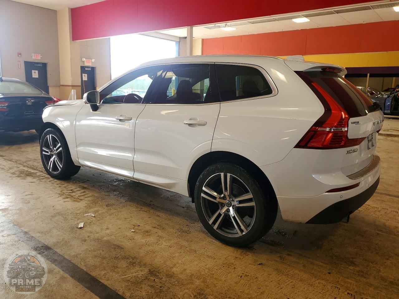 2021 VOLVO XC60 — фото 2