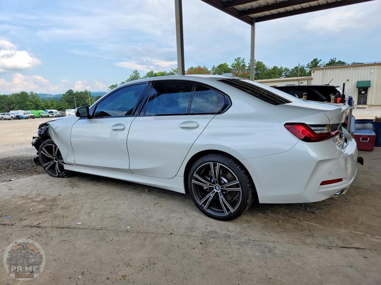 2023 BMW 3 SERIES — фото 2