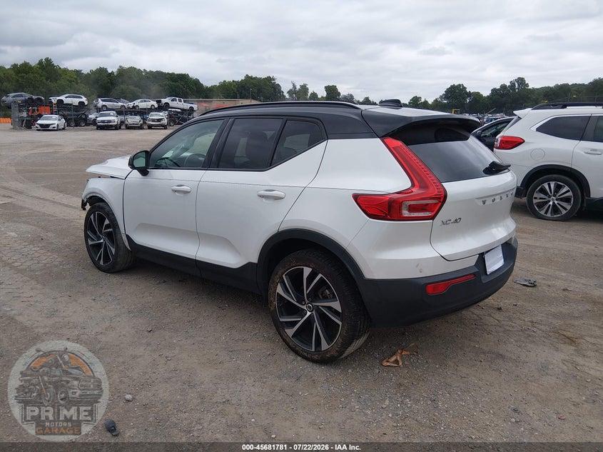 2021 VOLVO XC40 T5 R-DESIGN — фото 3
