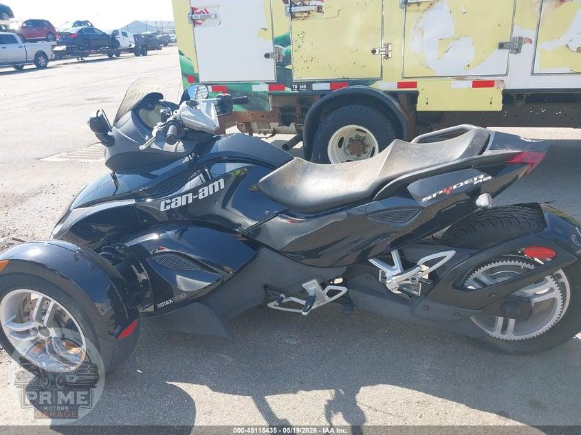 2012 CAN-AM SPYDER ROADSTER RS — фото 13