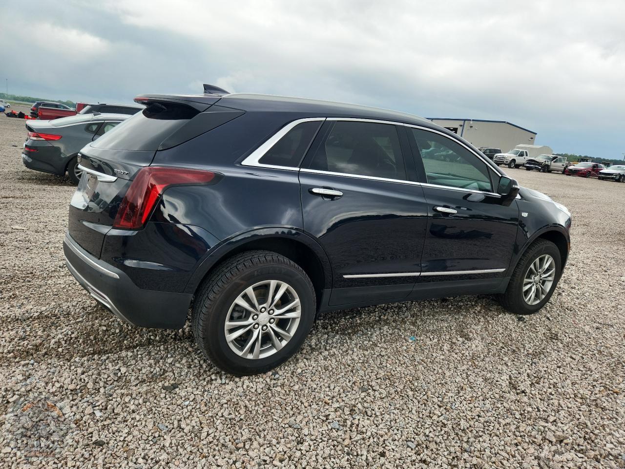 2021 CADILLAC XT5 — фото 3