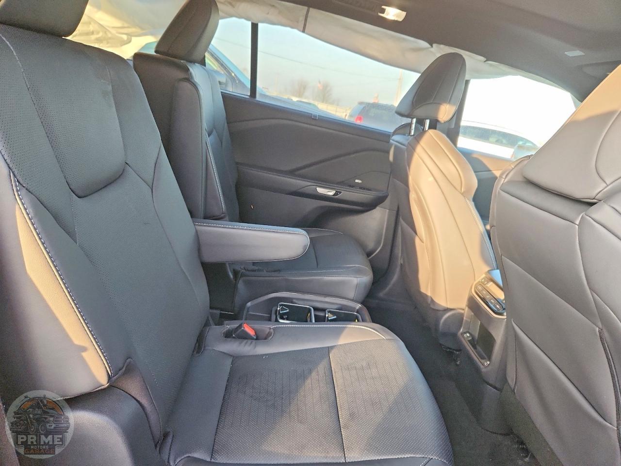 2025 LEXUS TX — фото 11