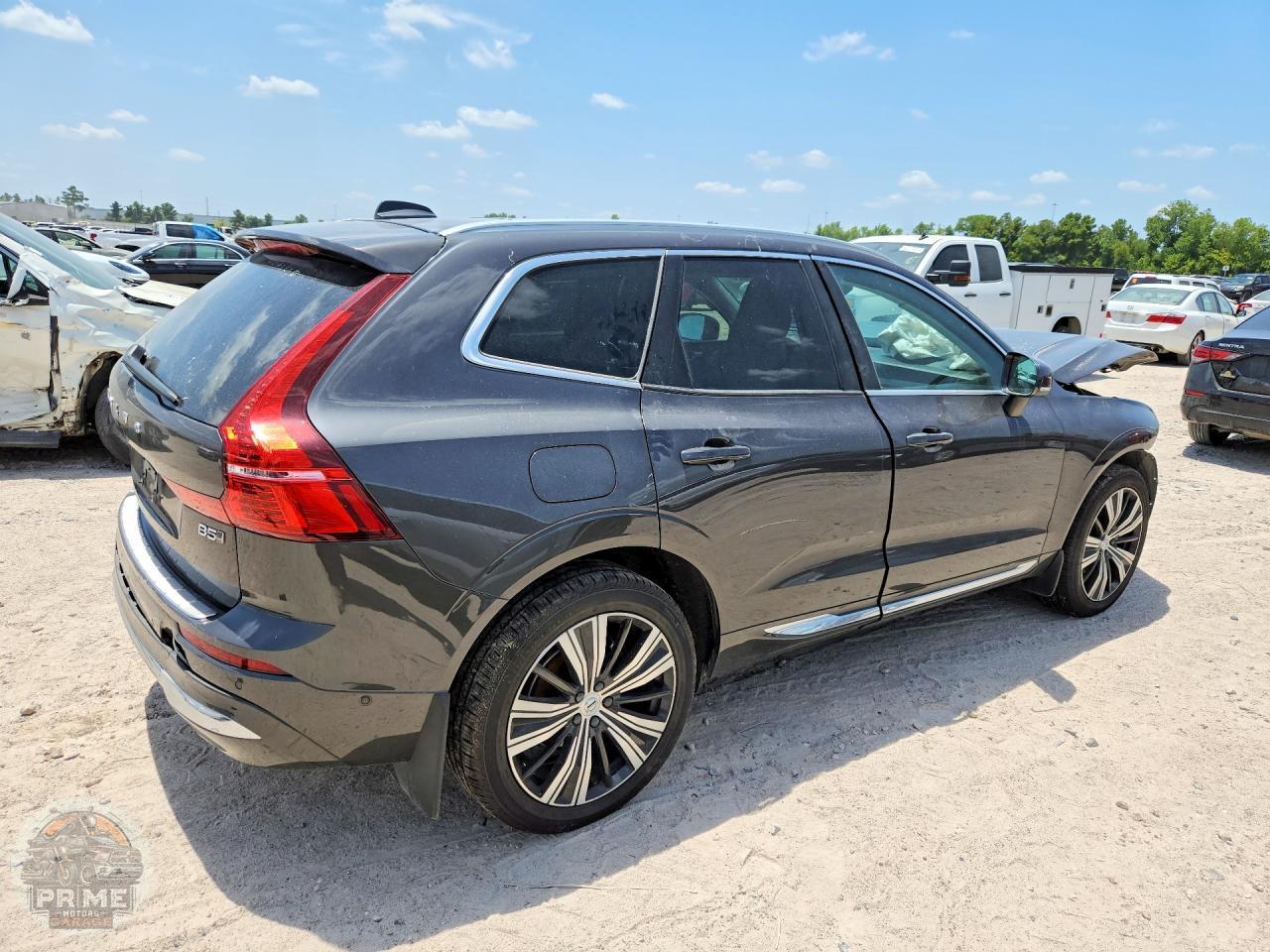 2022 VOLVO XC60 — фото 3