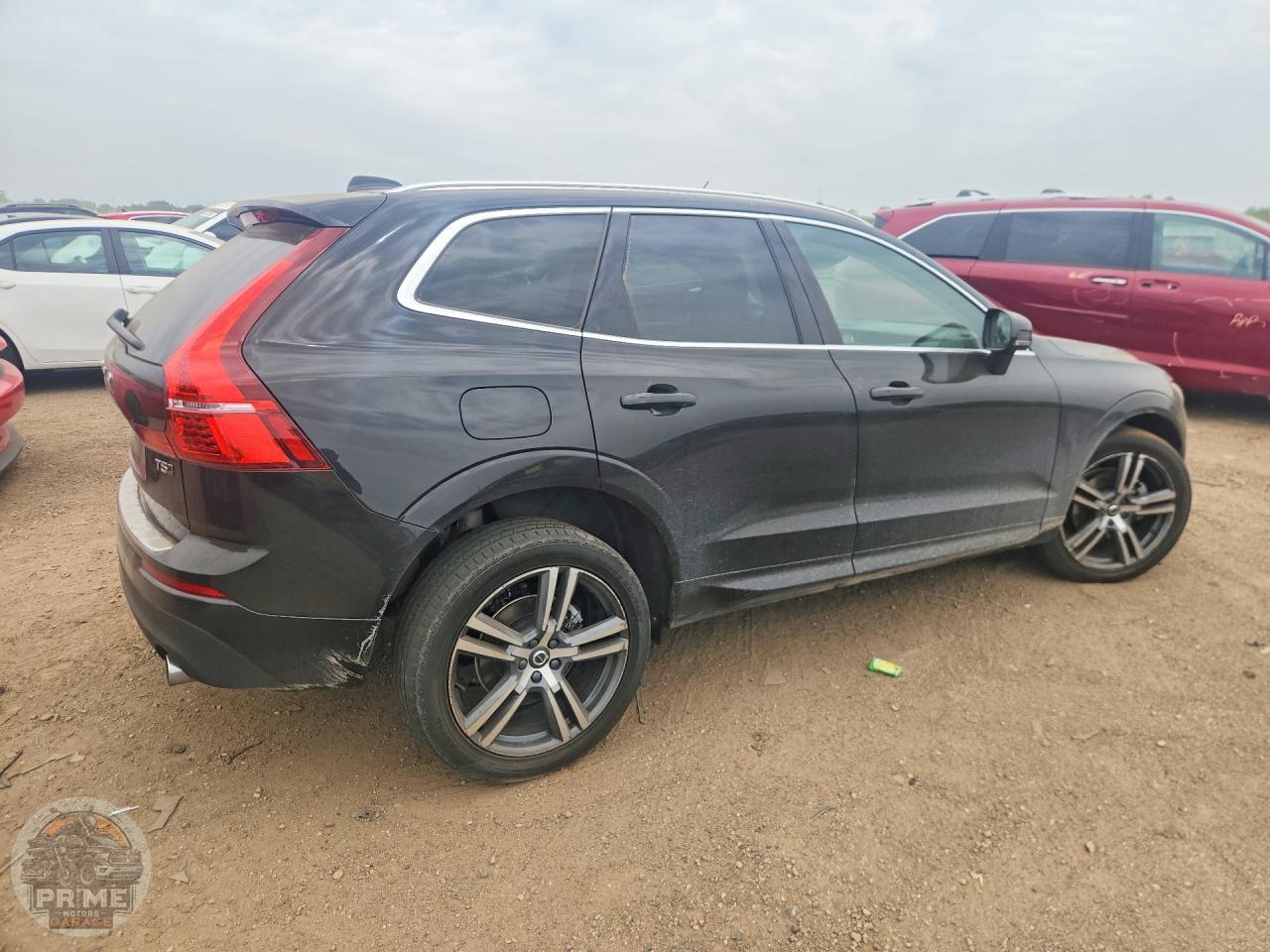 2021 VOLVO XC60 — фото 3