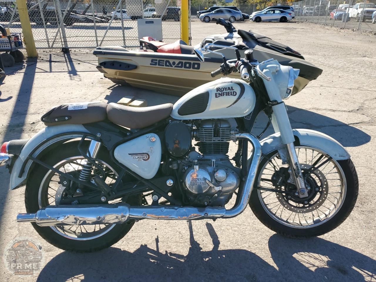 2024 ROYAL ENFIELD MOTORS CLASSIC — фото 2