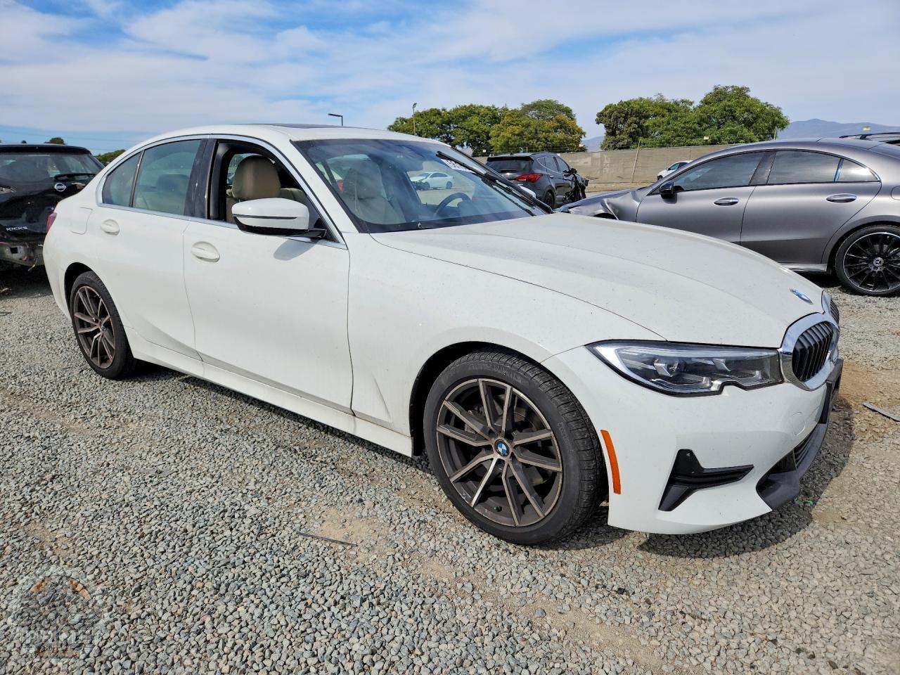 2022 BMW 3 SERIES — фото 4